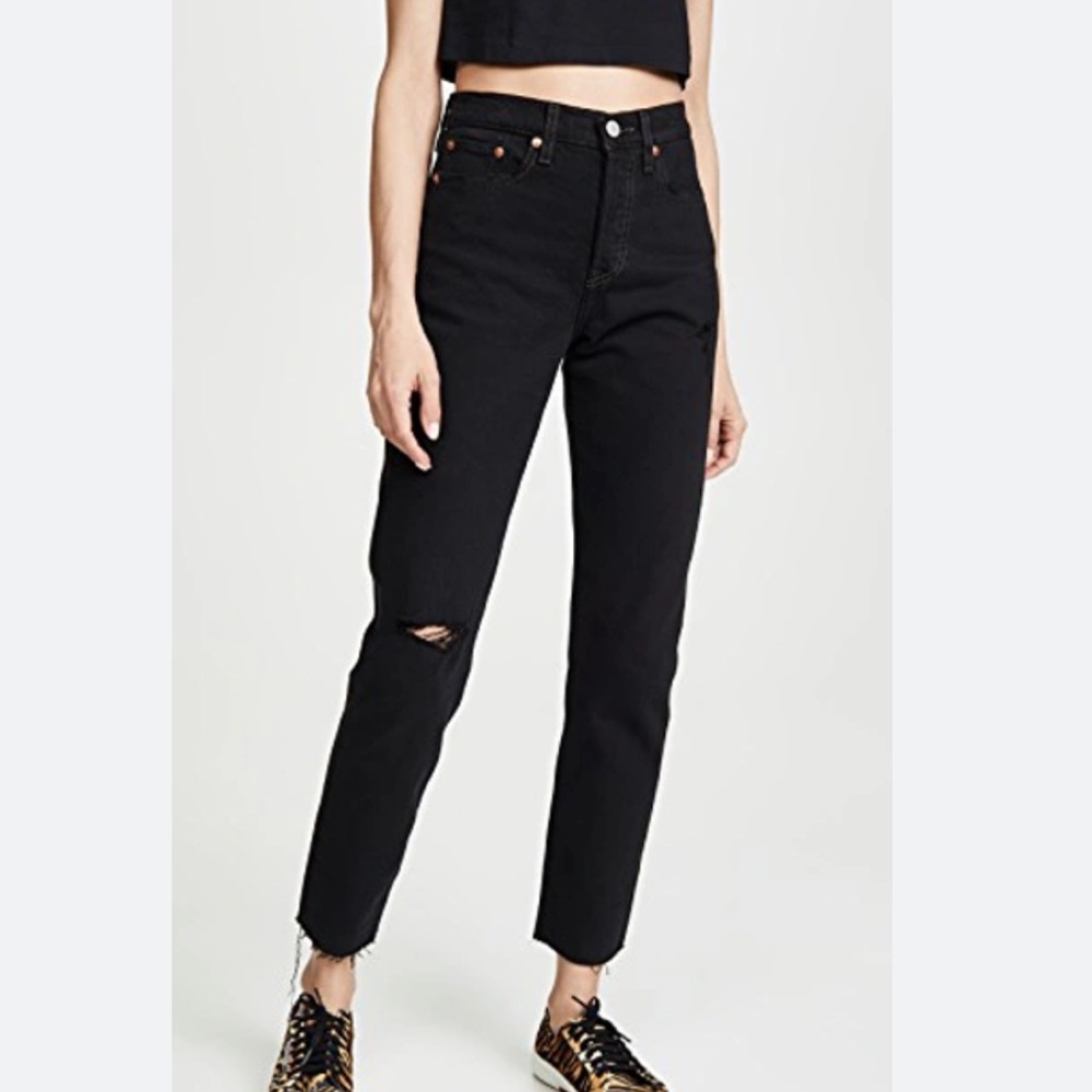LEVI’S Women's Black Distressed Jeans